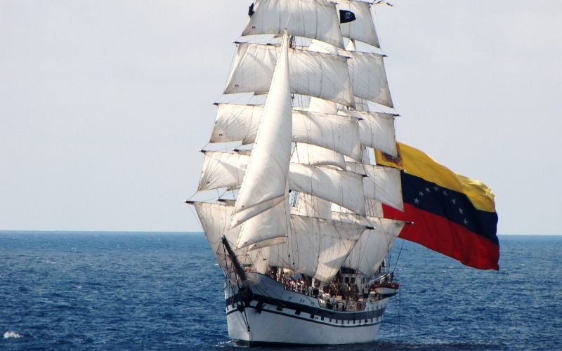 El Buque Escuela Simón Bolívar: 44 años como embajador de Venezuela en los mares